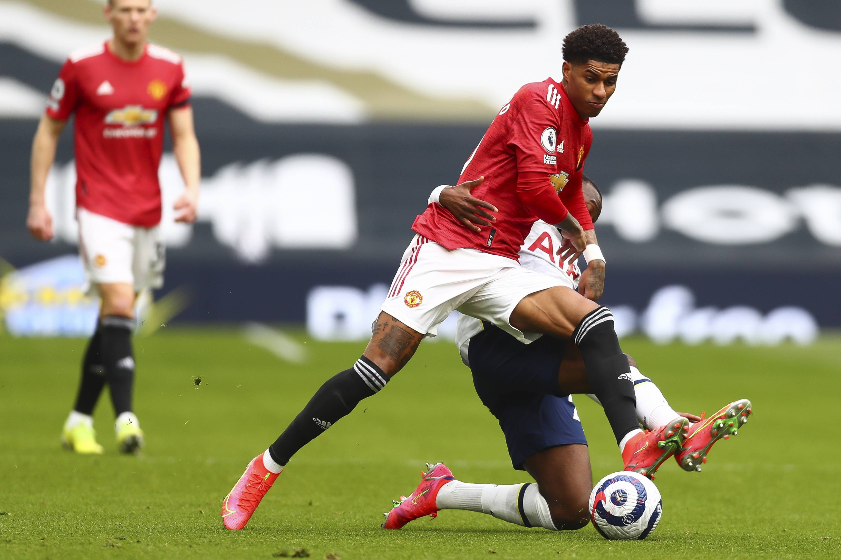 瞬间出现 瞬间出现